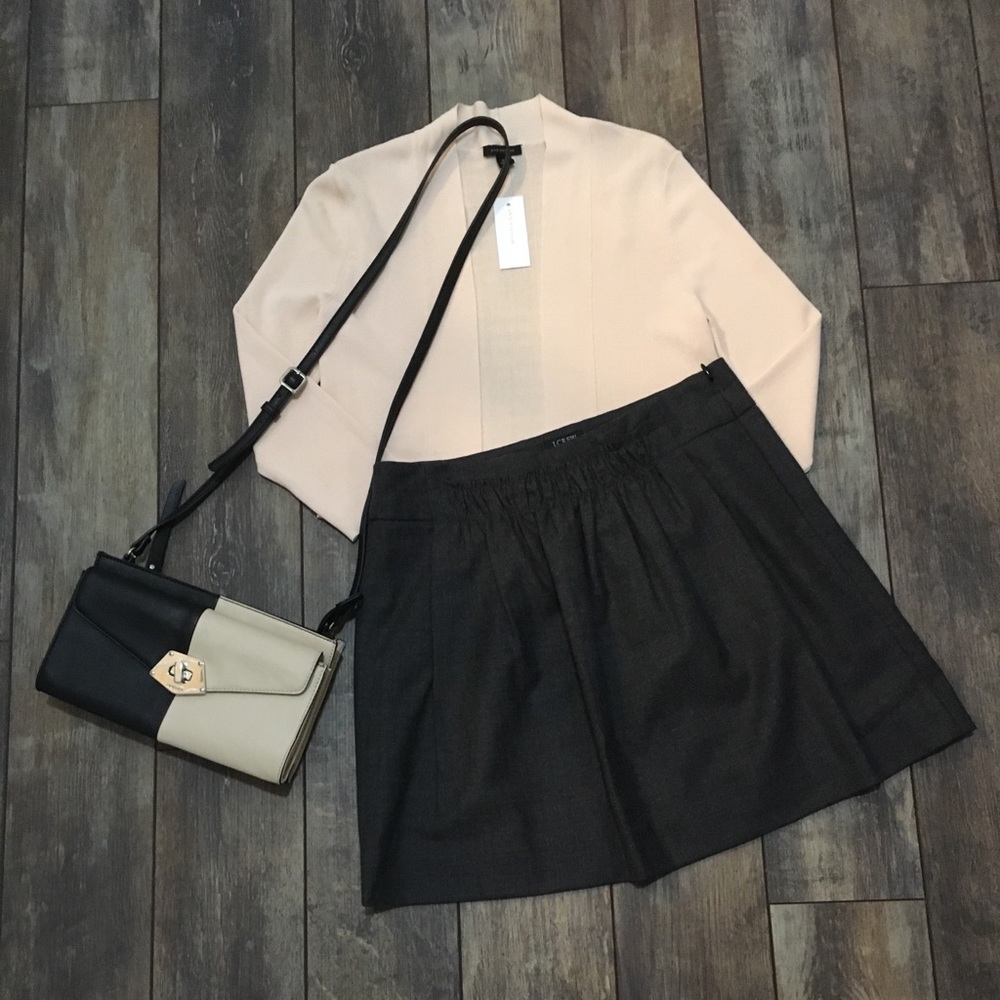 ⬇️ J Crew gray wool skirt W/ pockets 2 - Picture 3 of 5
